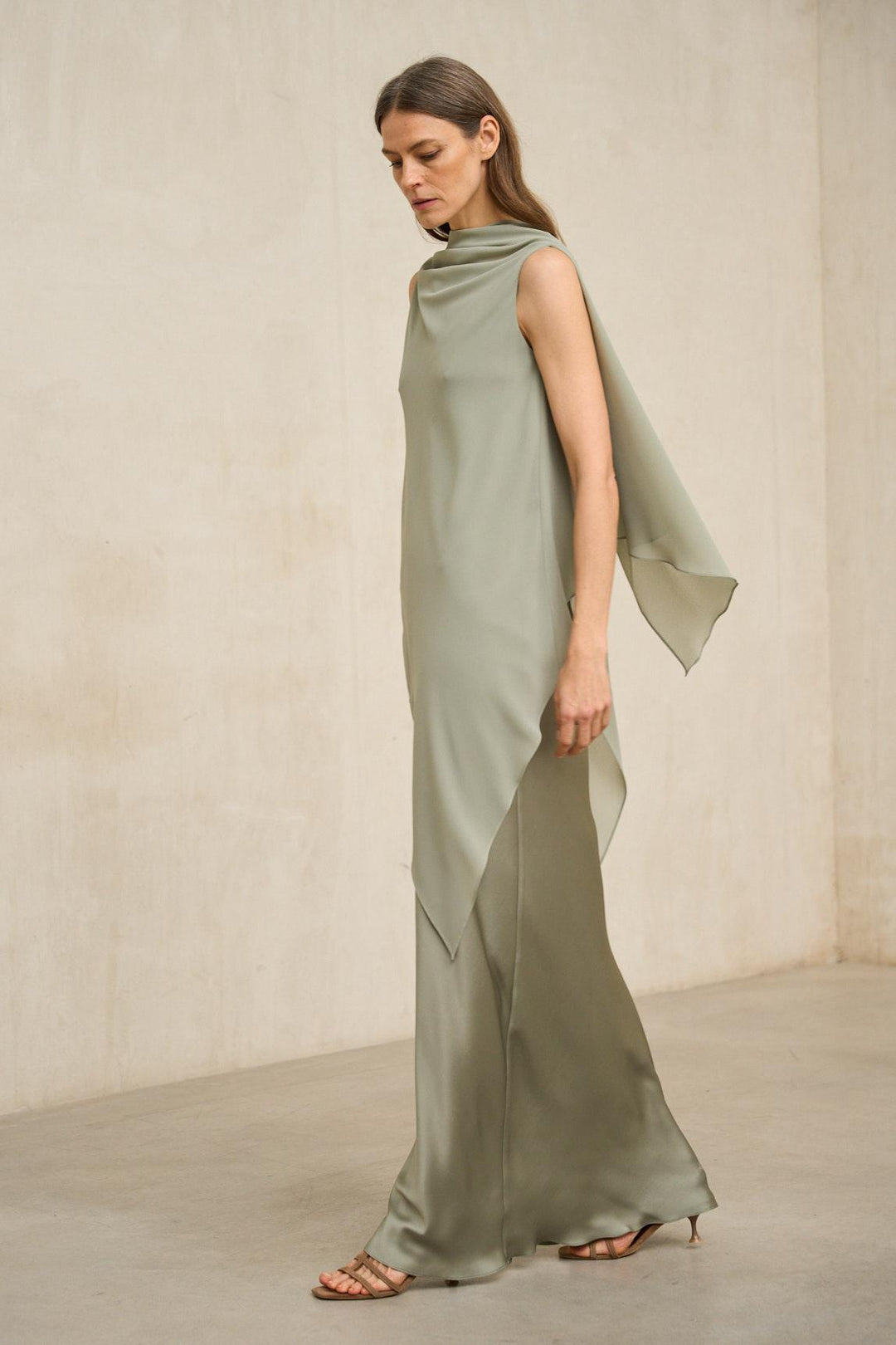 Vestido Kaedryn verde salvia