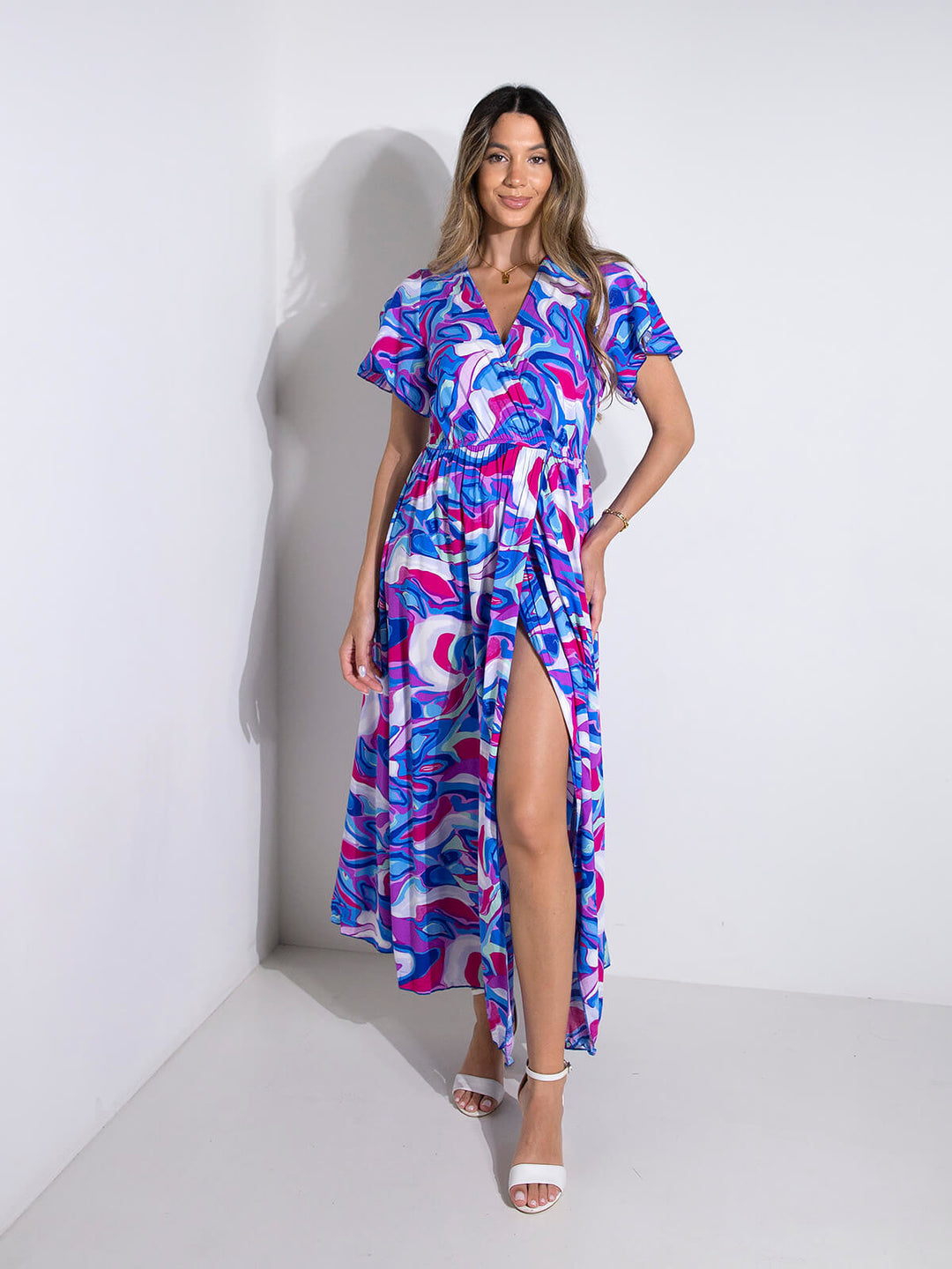 Vestido comprido estampado abstrato
