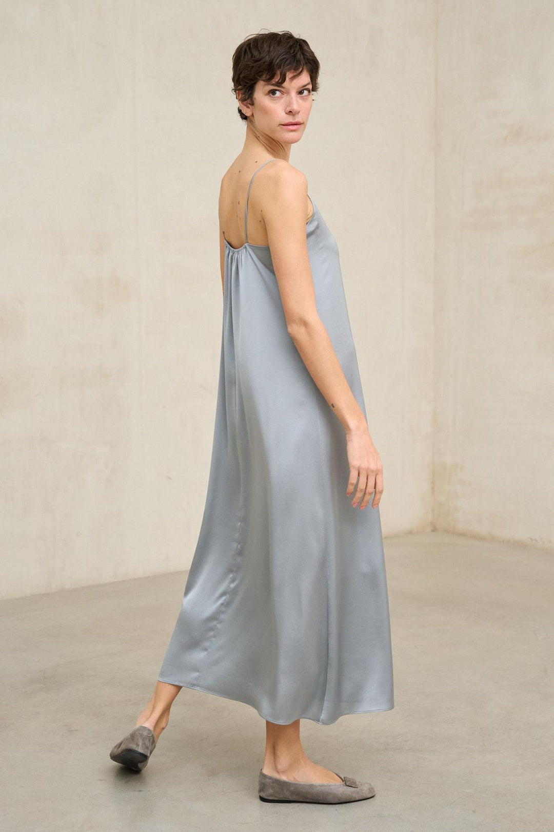 Vestido Soreya azul humo