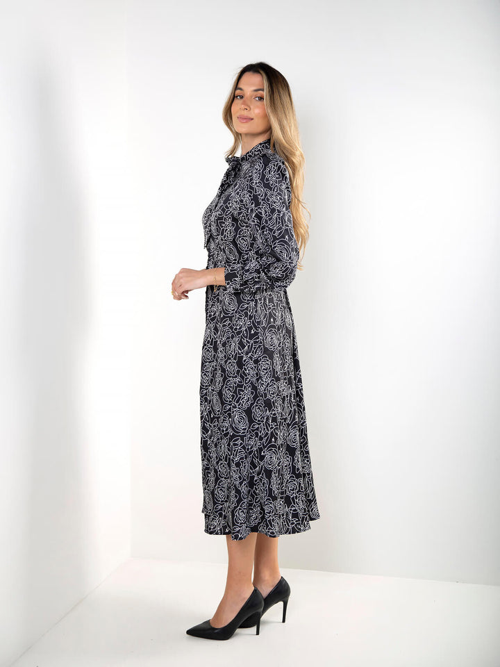 Vestido camiseiro midi preto