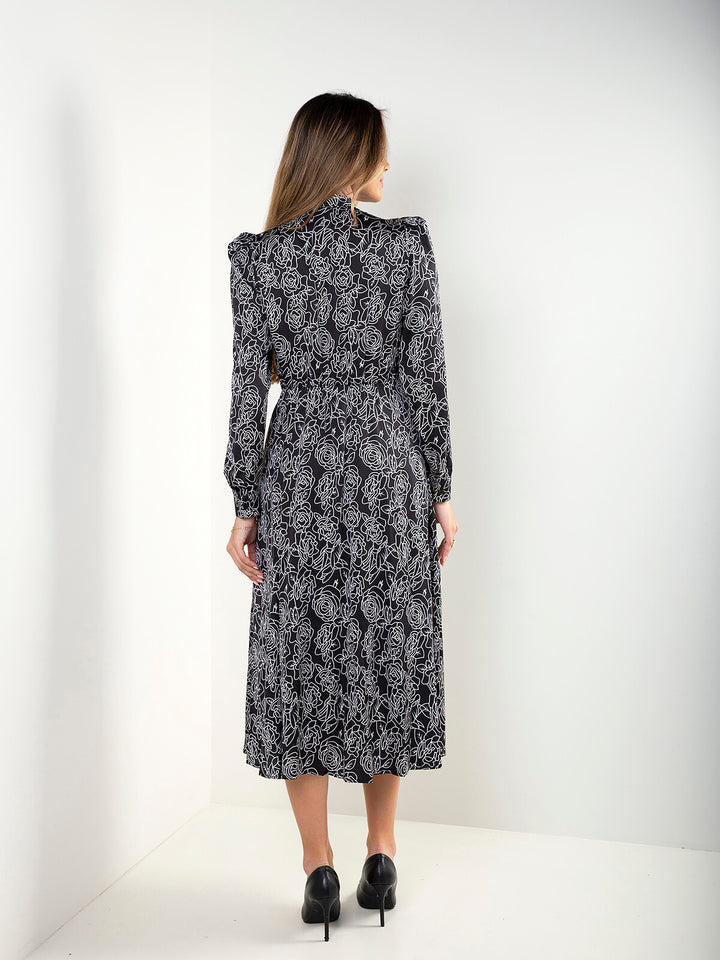 Vestido camiseiro midi preto