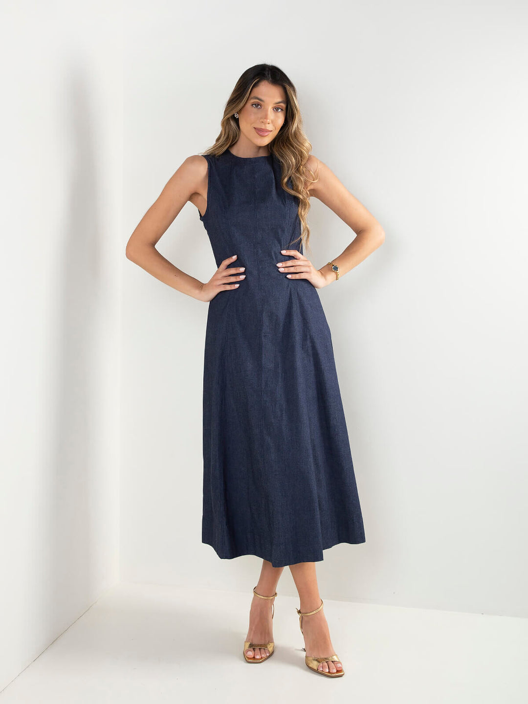 Vestido midi em tencel