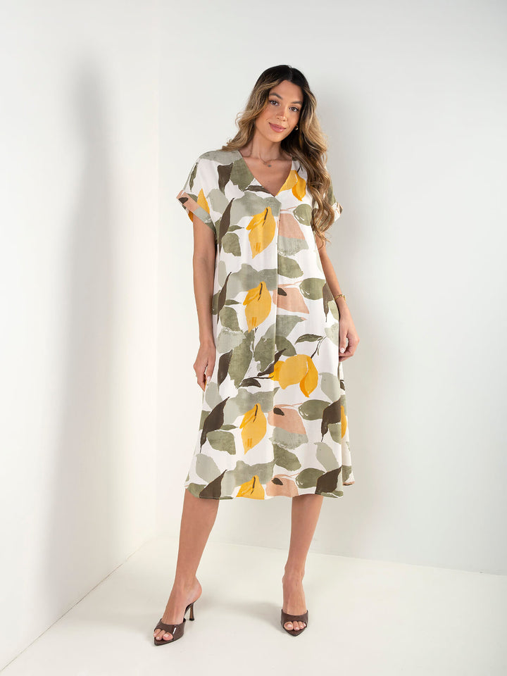 Vestido midi fluído com estampado