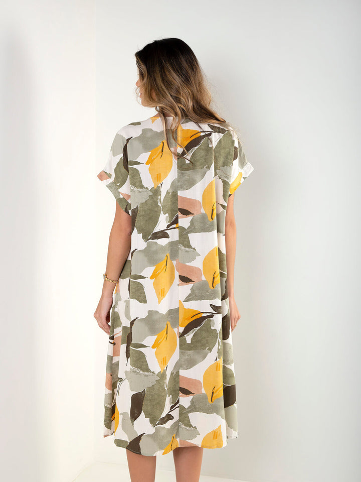 Vestido midi fluído com estampado