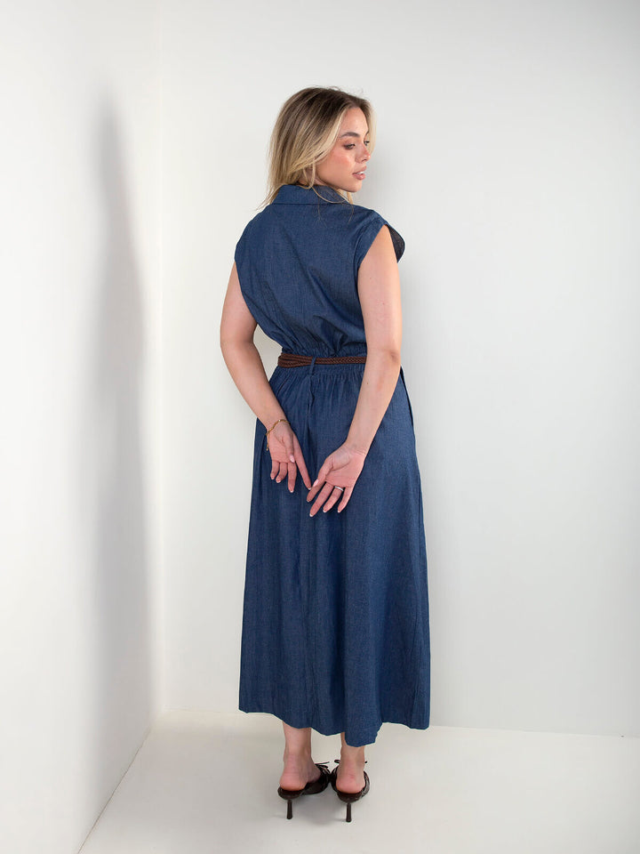 Vestido camiseiro midi ganga com cinto
