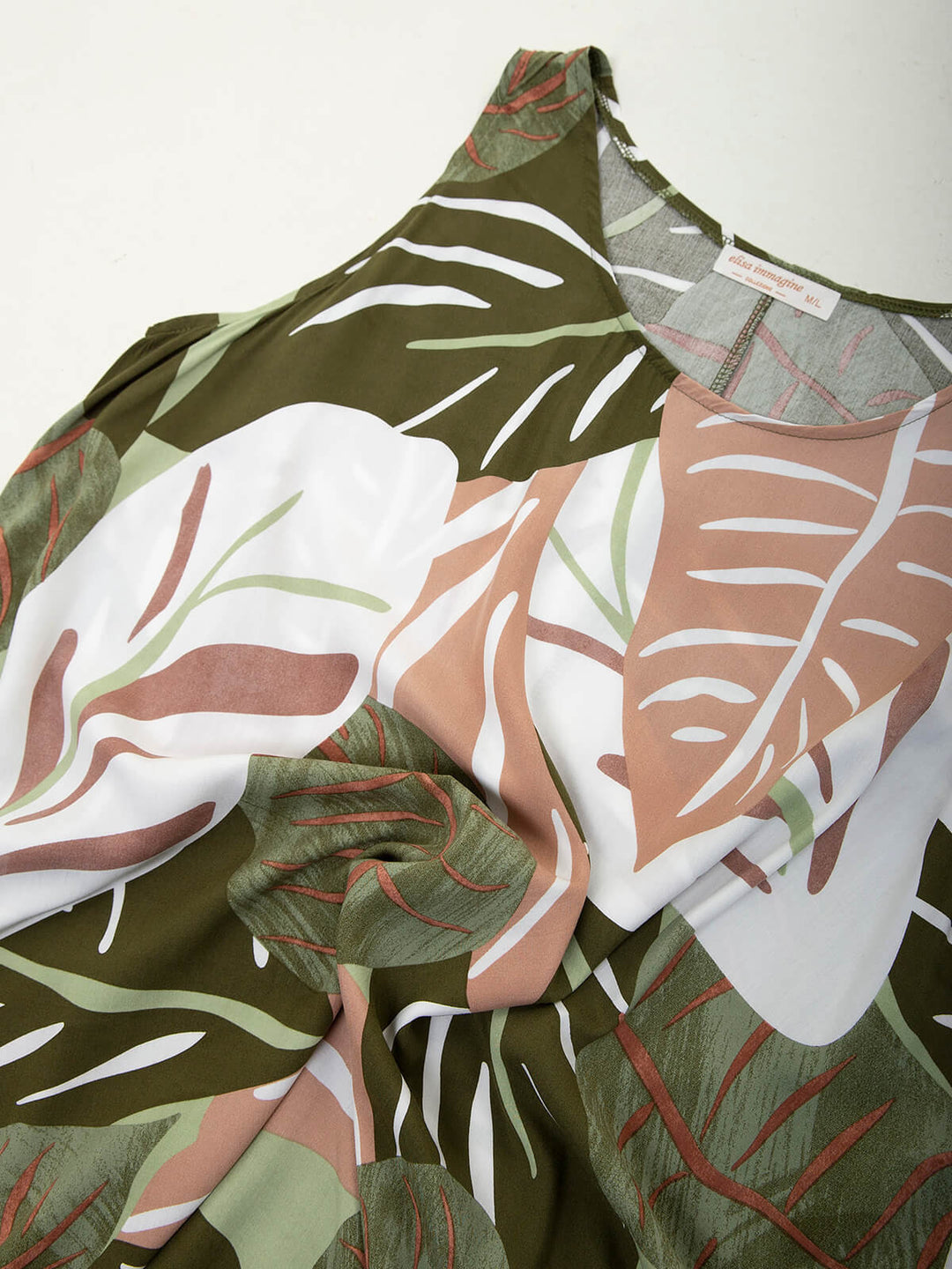 Vestido midi com estampado tropical
