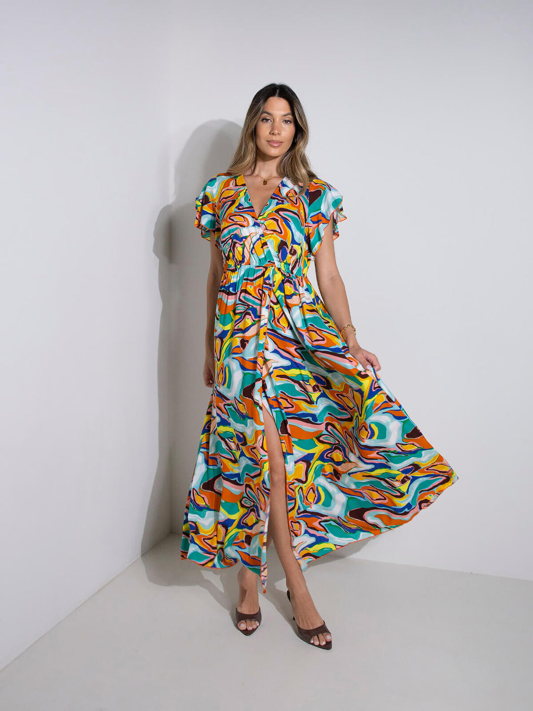 Vestido comprido estampado abstrato