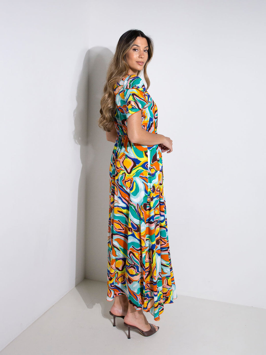 Vestido comprido estampado abstrato