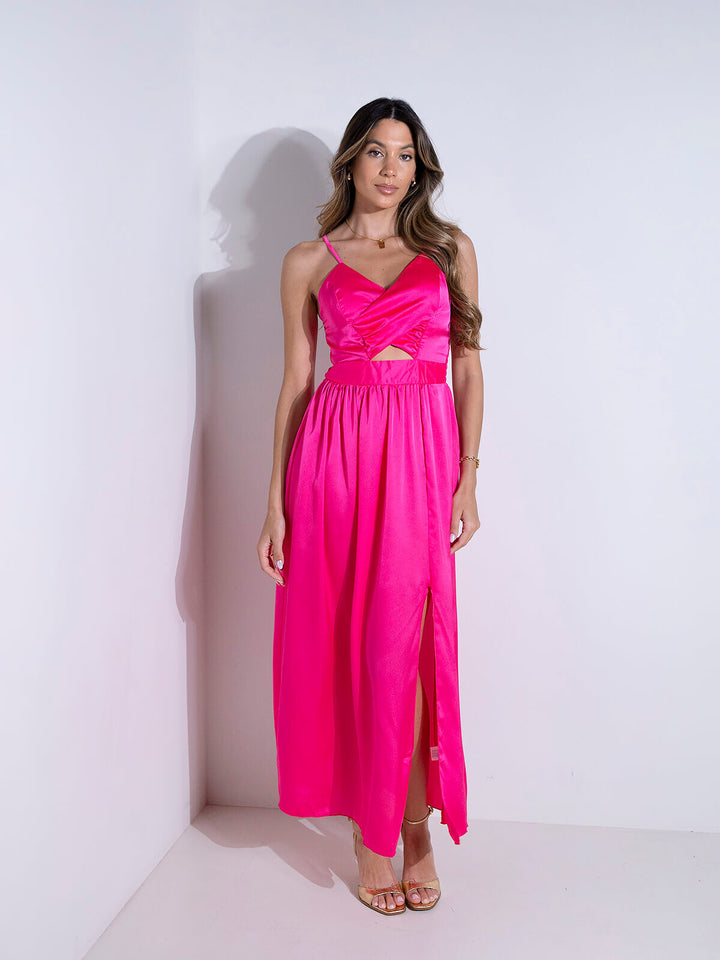 Vestido comprido acetinado em V