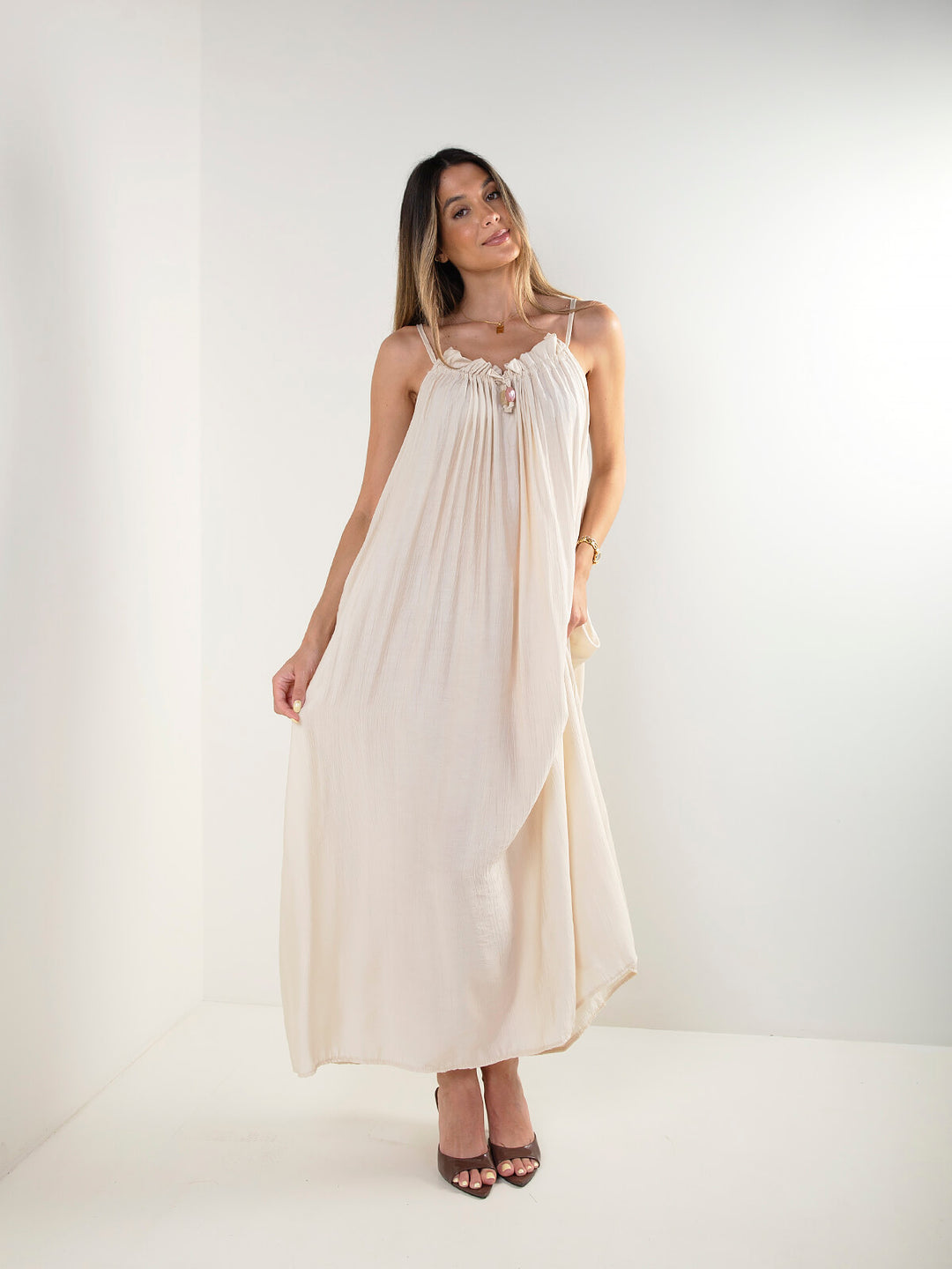 Vestido comprido de alças com textura