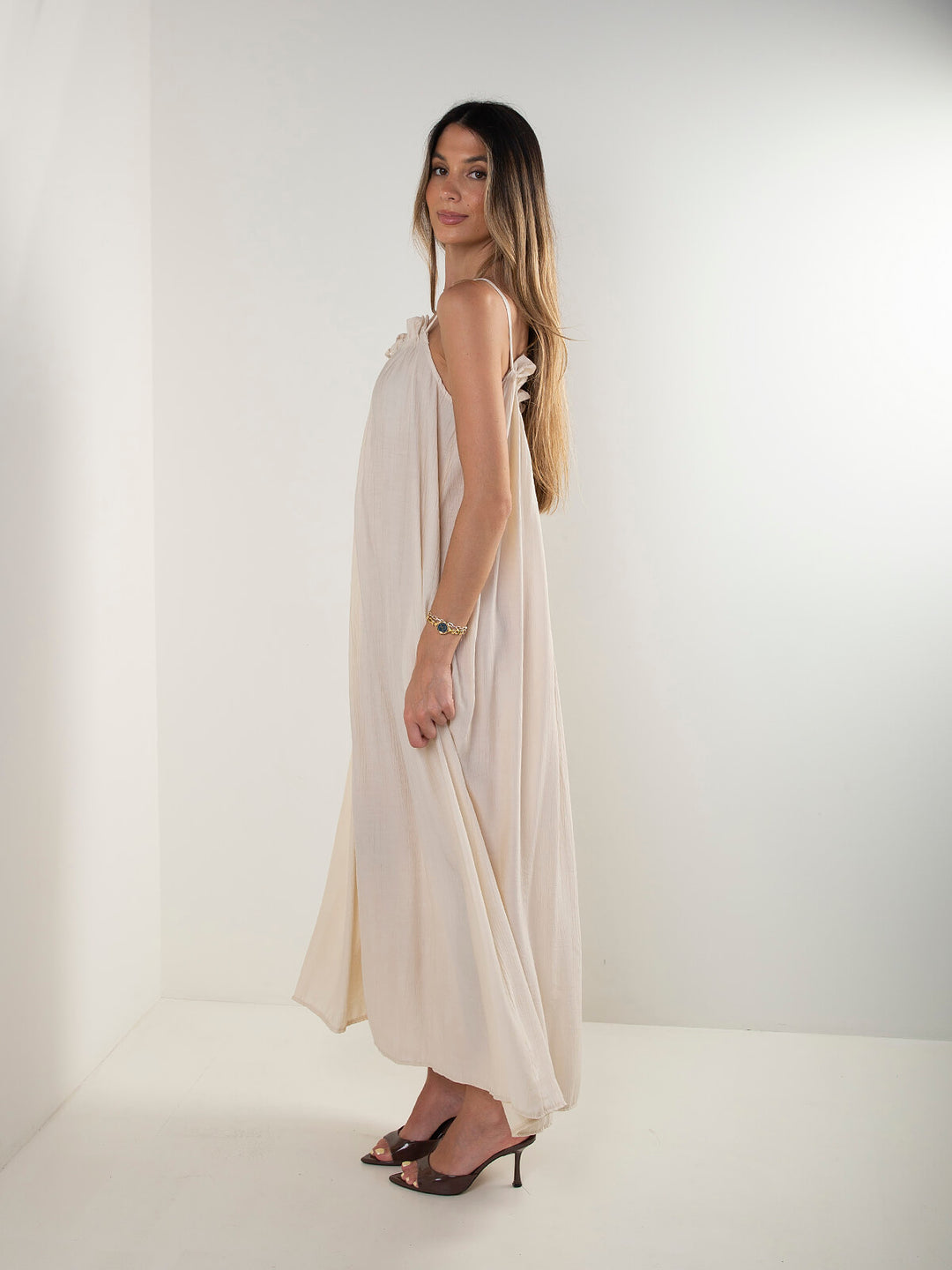 Vestido comprido de alças com textura