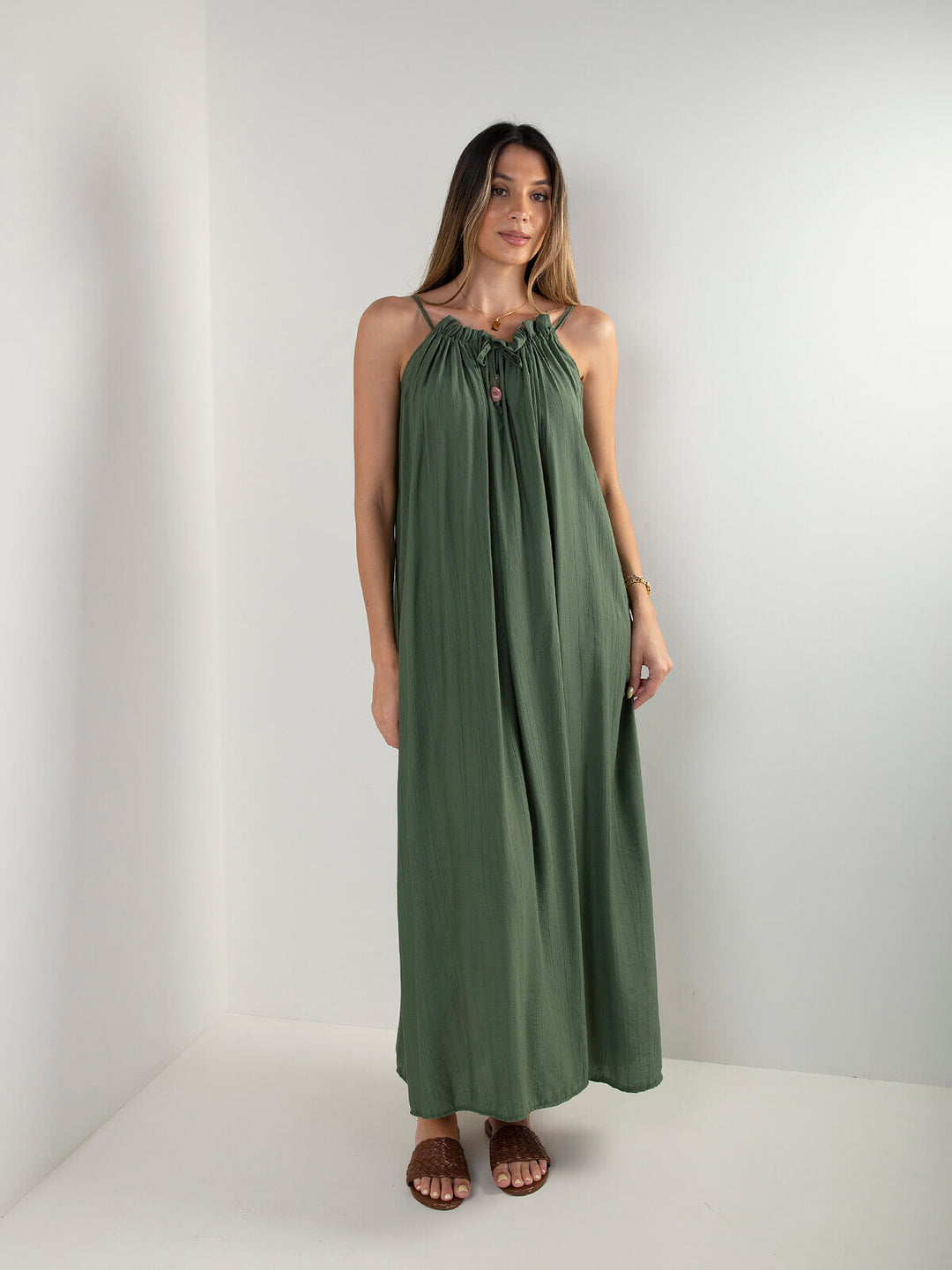Vestido comprido de alças com textura
