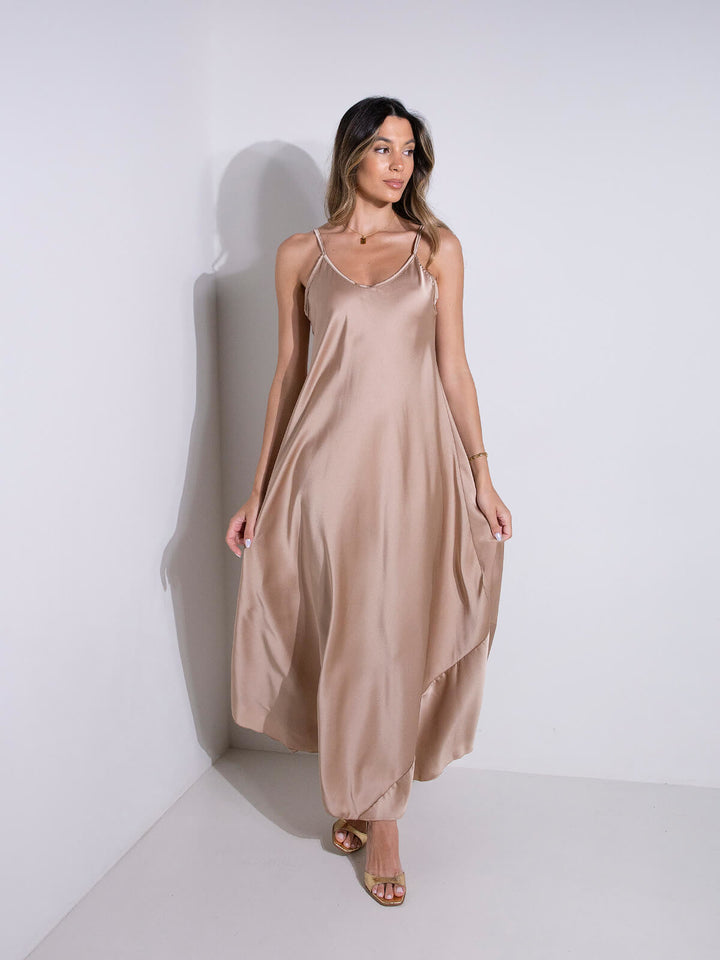 Vestido comprido acetinado de alças