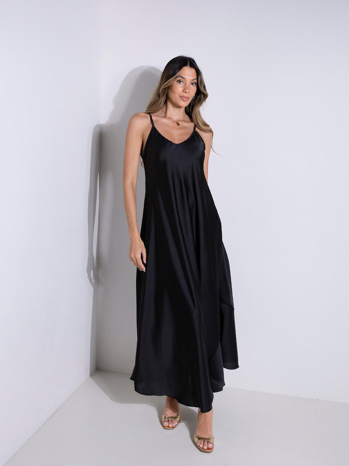 Vestido comprido acetinado de alças