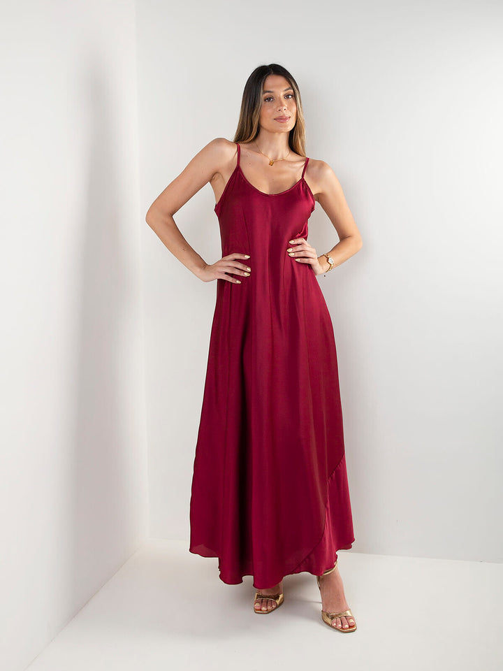 Vestido comprido acetinado de alças