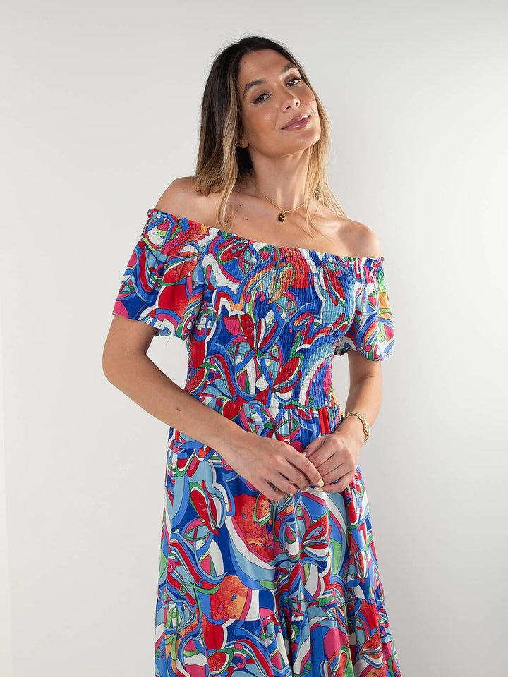 Vestido comprido estampado com decote barco