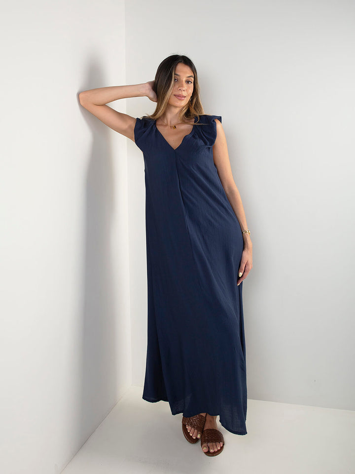 Vestido comprido fluído com alças largas