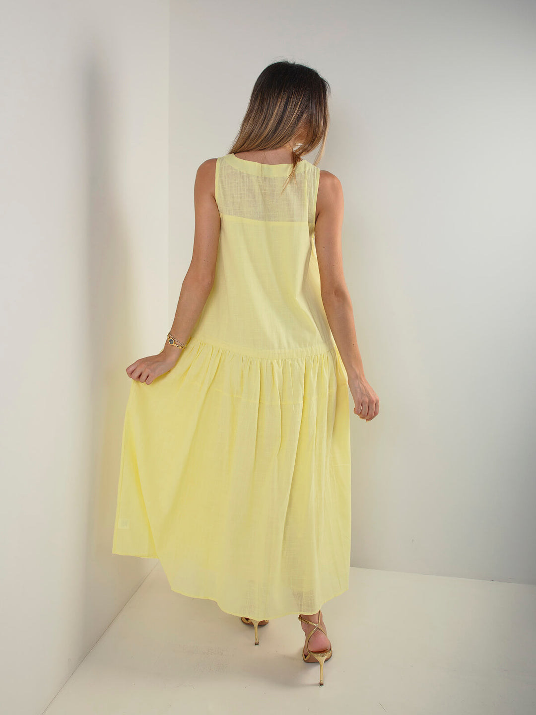 Vestido comprido em algodão com alças largas