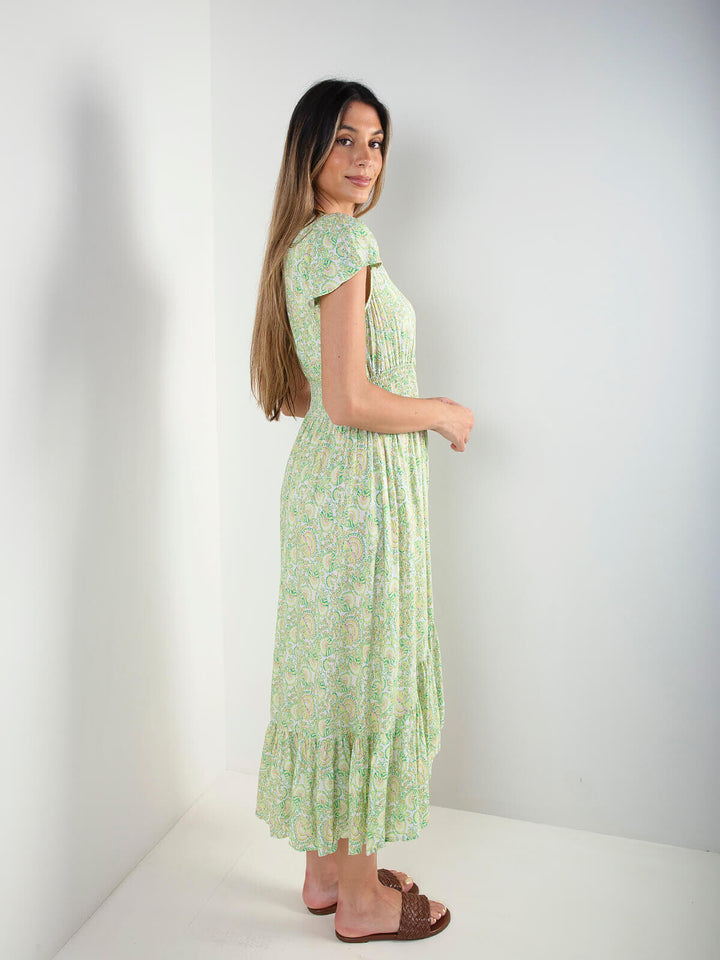 Vestido midi estampado com manga curta