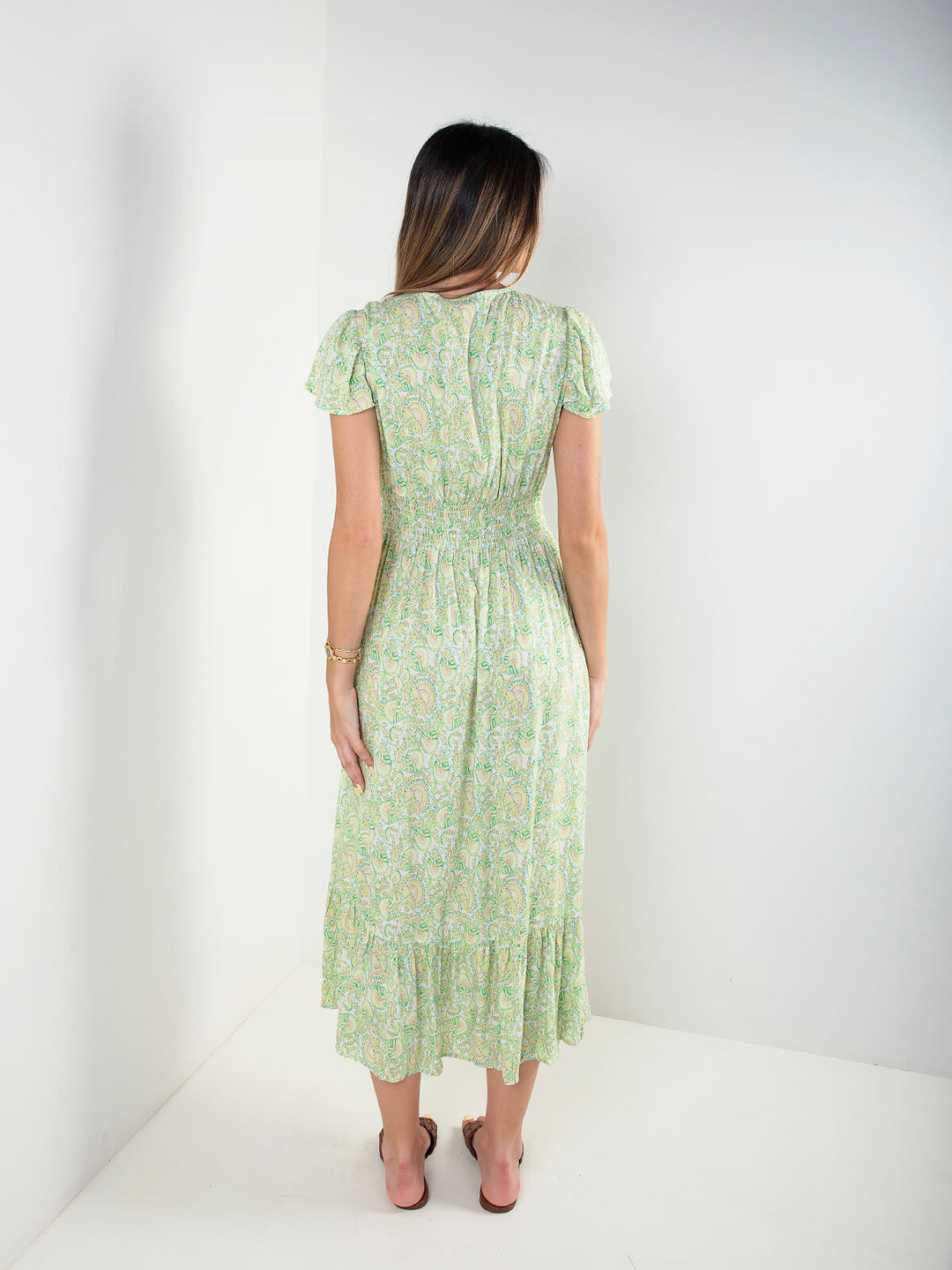 Vestido midi estampado com manga curta