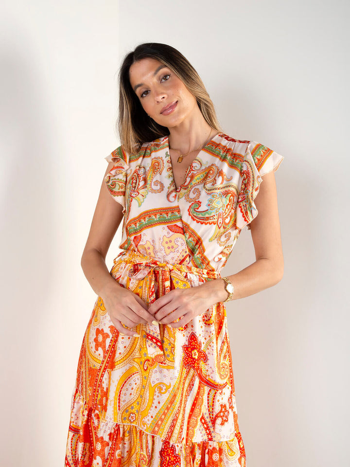 Vestido comprido estampado étnico com cinto